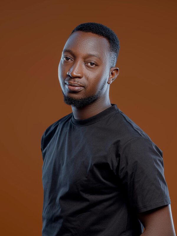Moses Apana Apobona